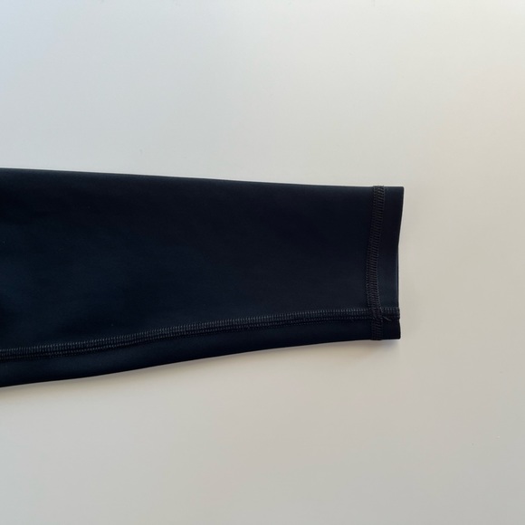 NWOT ALO Yoga Ripped Warrior Legging - Picture 13 of 16